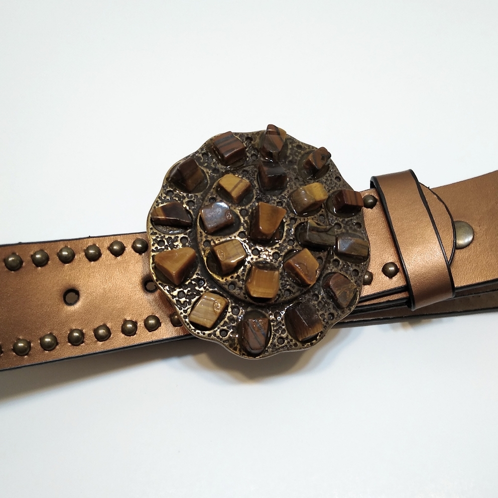 Gail LaBelle 7099 genuine leather belt. Brown belt.